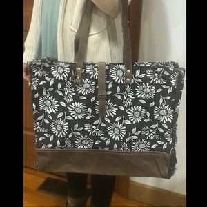 Myra Bag Anemone Weekender Bag